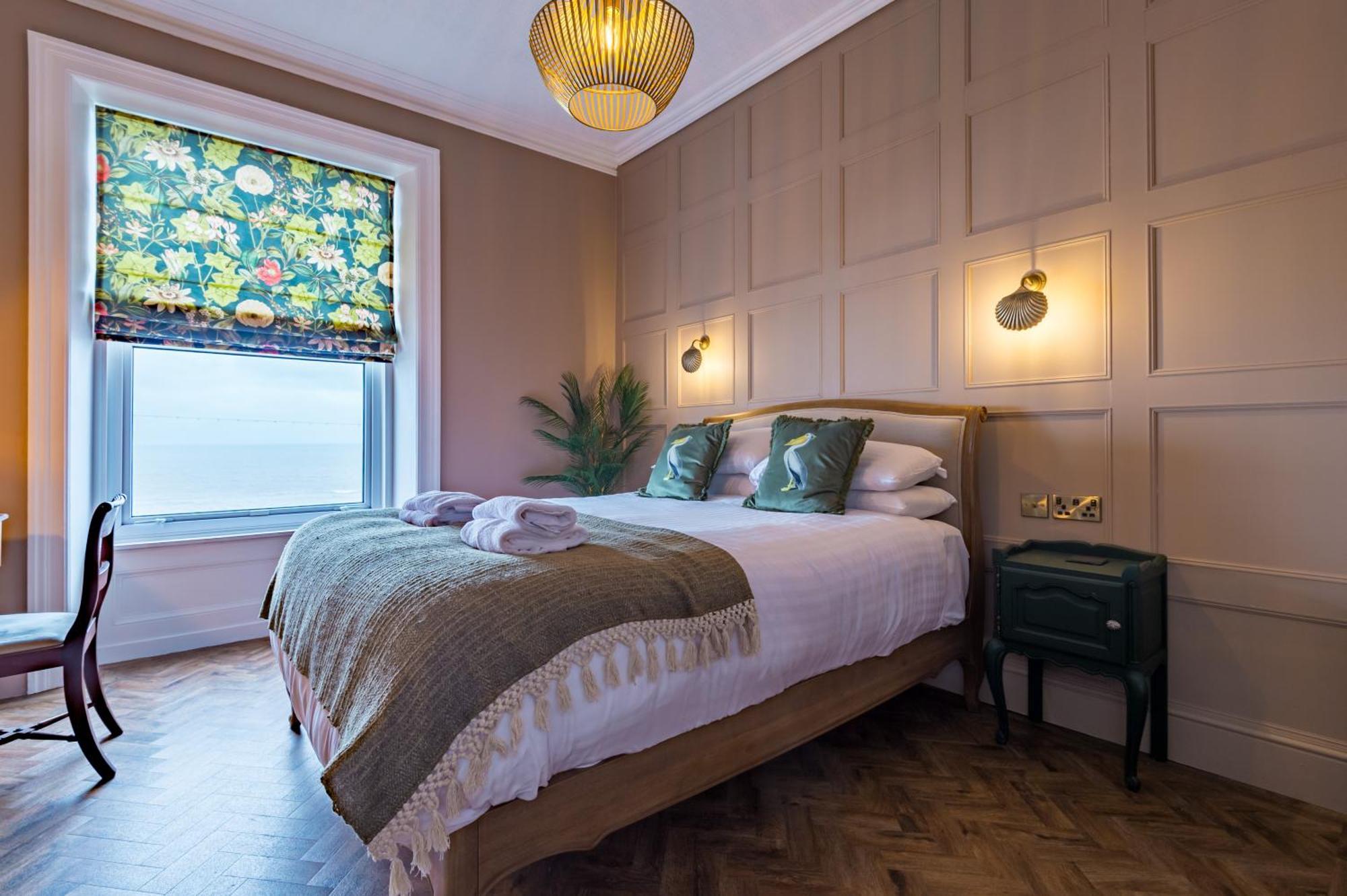 Russell Court By Orenda-Luxe Llandudno Exterior foto